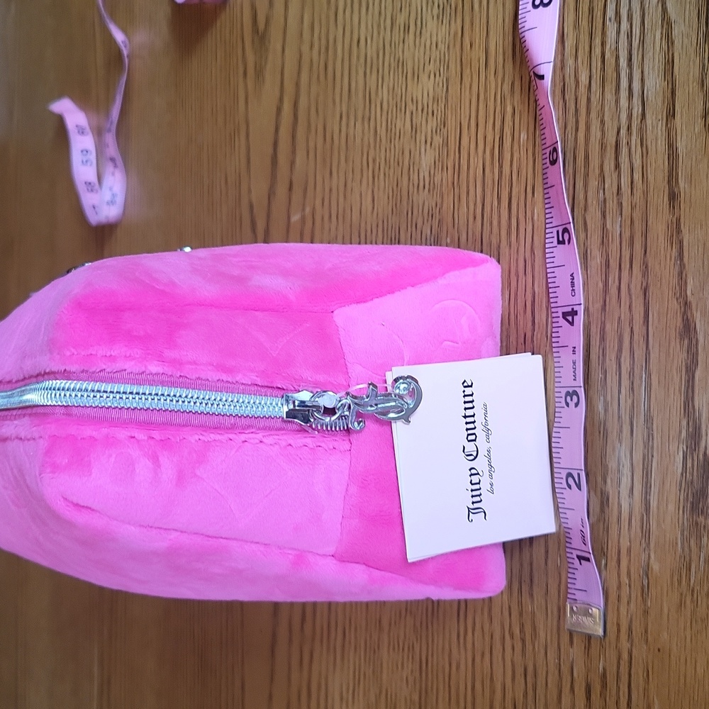 NWT Juicy Couture pink cosmetic bag - Picture 2 of 10
